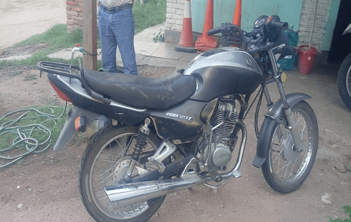 Lee más sobre el artículo Recuperaron dos motos y elementos que habían sido robados en Concarán